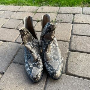 Steve Madden Snake Skin Booties Size 10